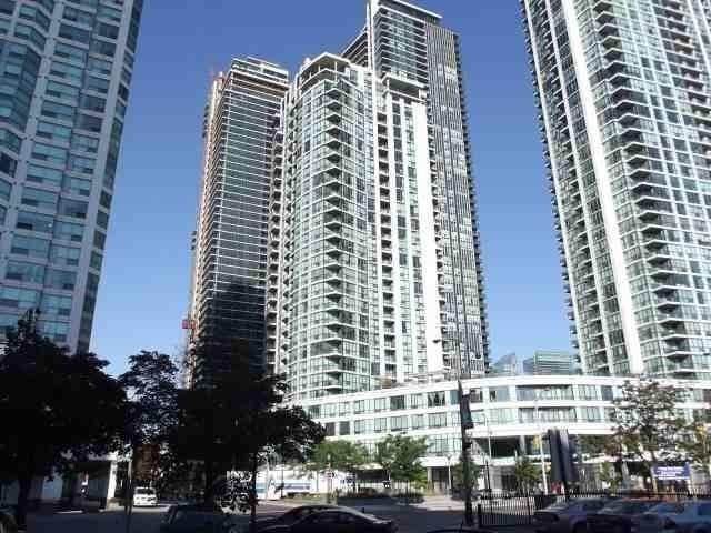 12 Yonge St - Photo 1