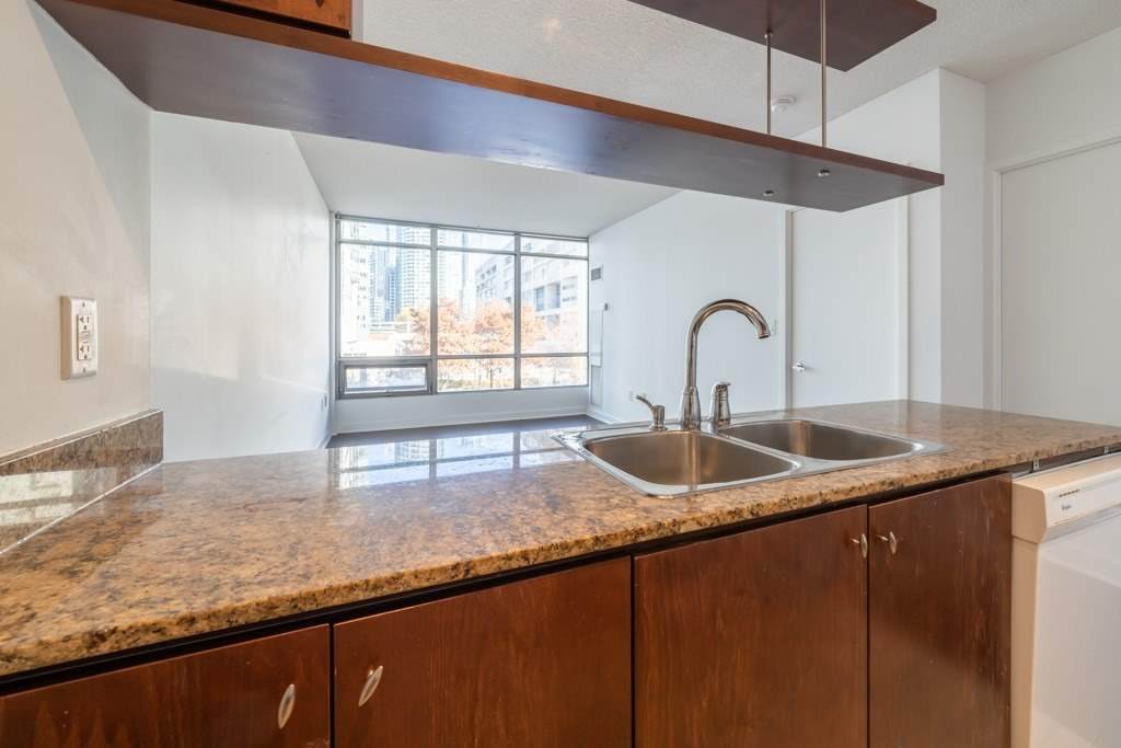 5 Mariner Terr - Photo 1