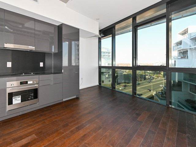 21 Lawren Harris Sq - Photo 1