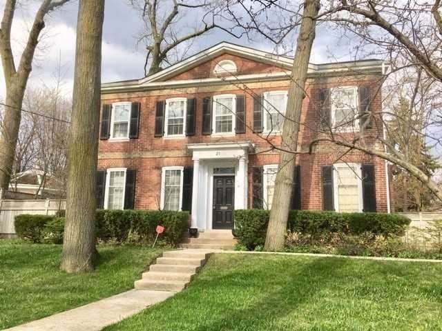21 Alexandra Wood - Photo 1