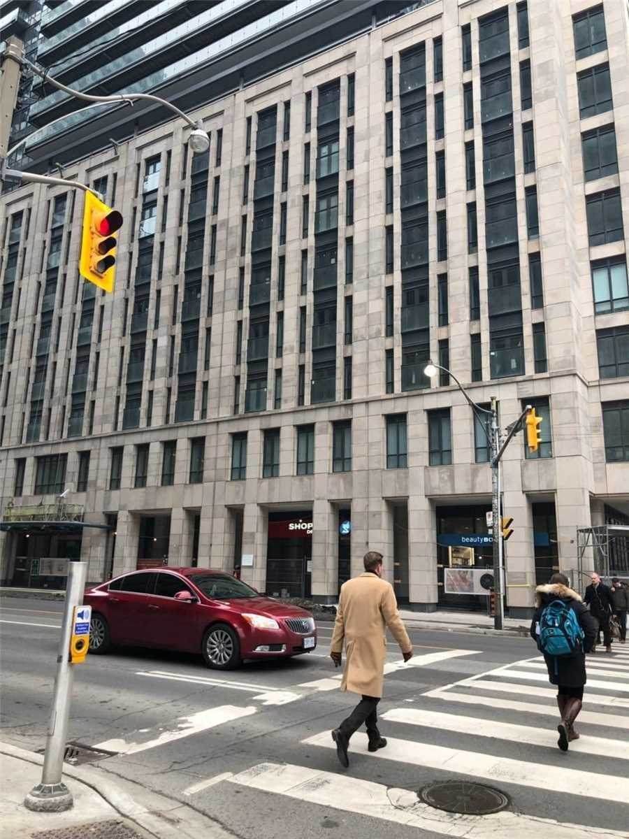 955 Bay St - Photo 1