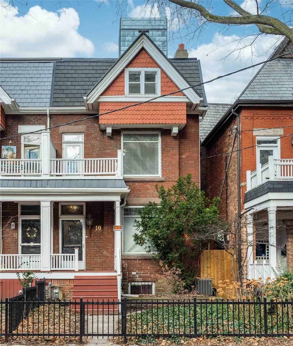 10 Cawthra Sq - Photo 1