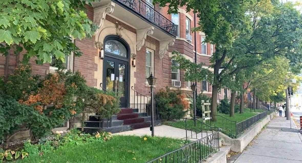 45 Spadina Rd - Photo 1