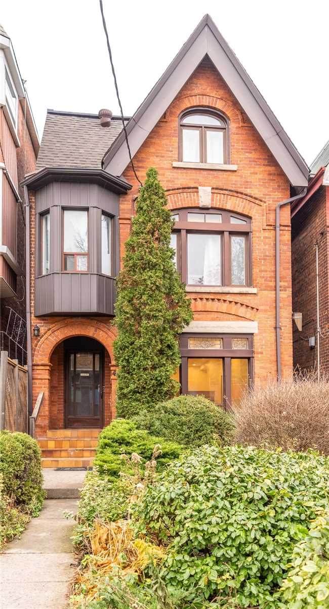 445 Manning Ave - Photo 1
