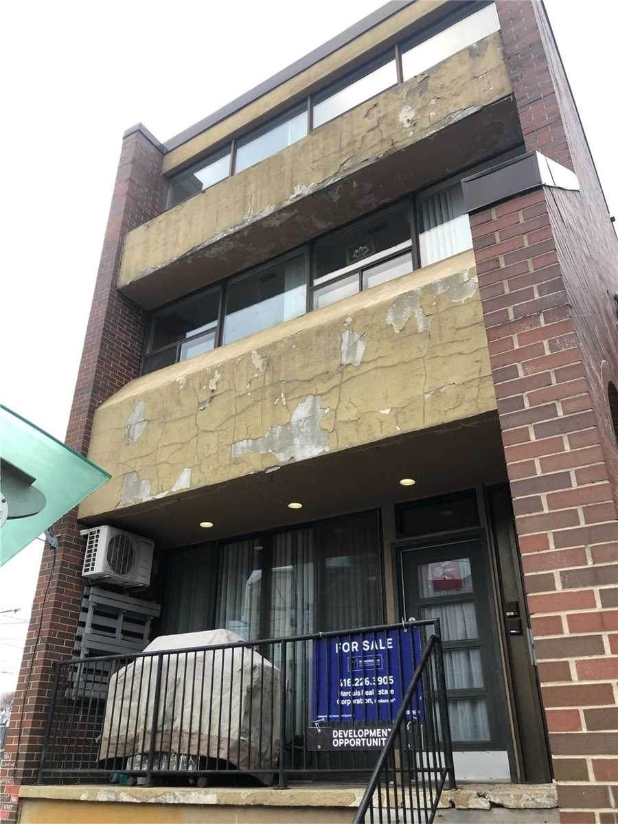 1732 Dundas St - Photo 1