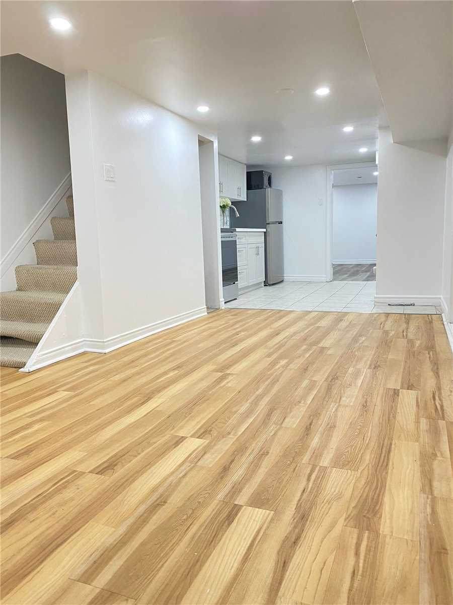 472 Lansdowne Ave - Photo 1