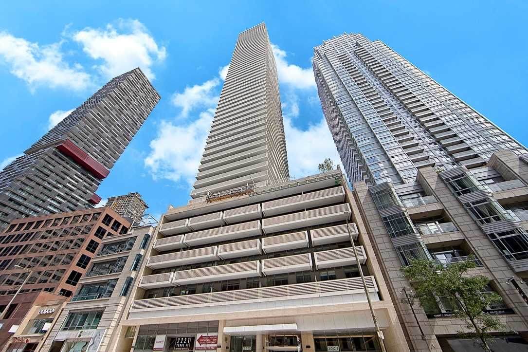 2221 Yonge St - Photo 1