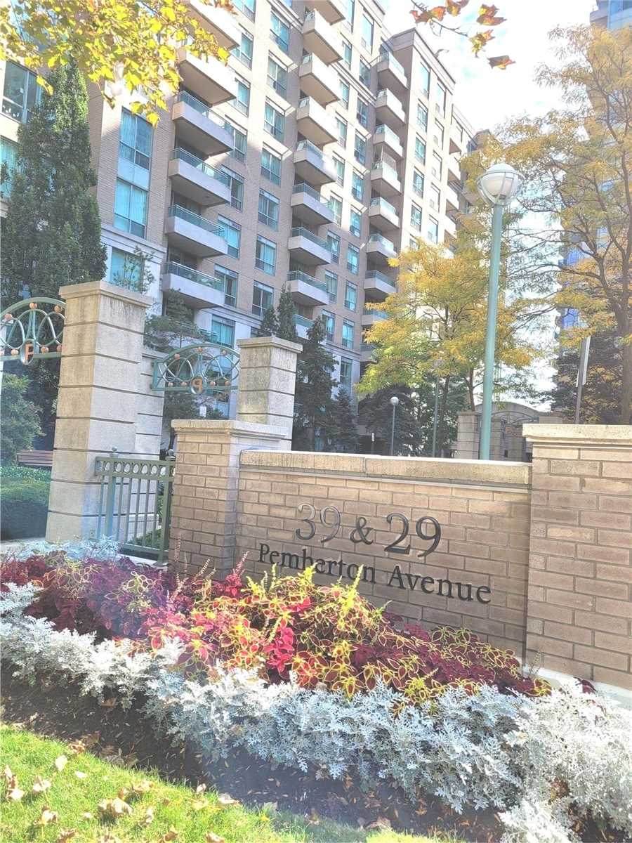 39 Pemberton Ave - Photo 1