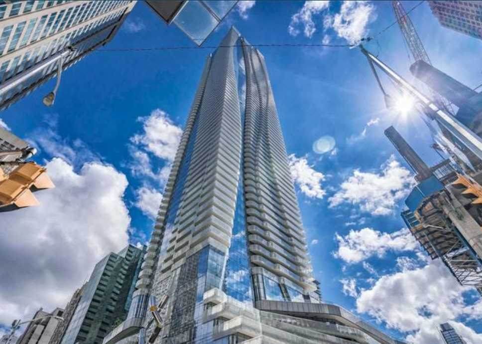 1 Bloor St - Photo 1