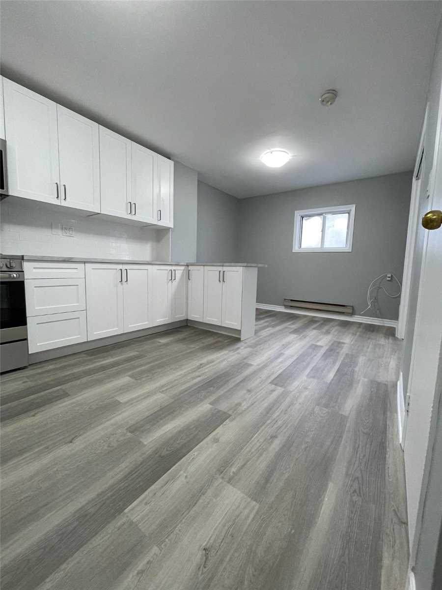 253 Augusta Ave - Photo 1