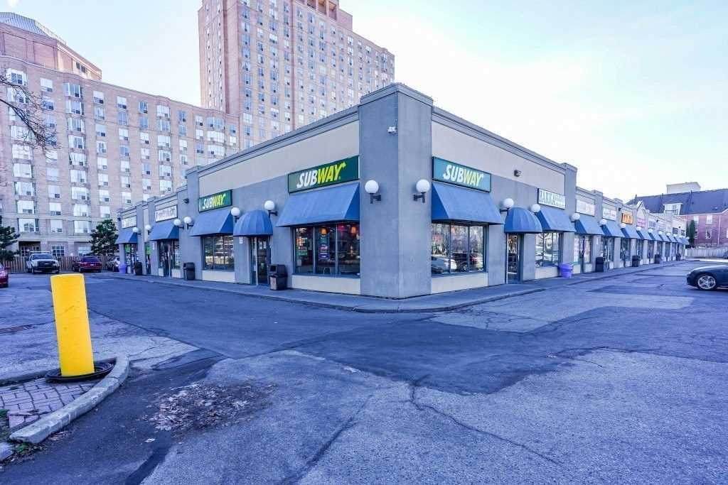 25 Overlea Blvd - Photo 1