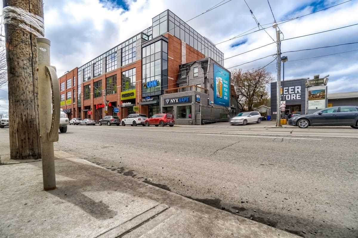 450 Bathurst St - Photo 1