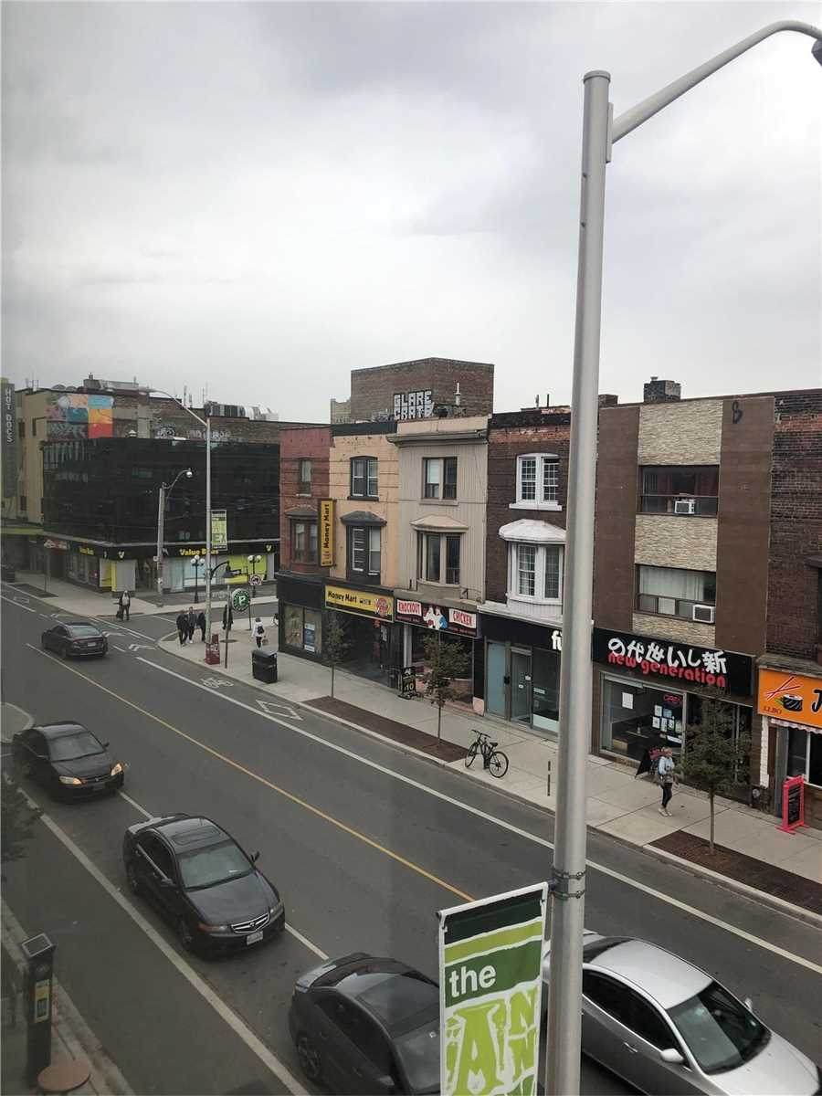 527 Bloor St - Photo 1