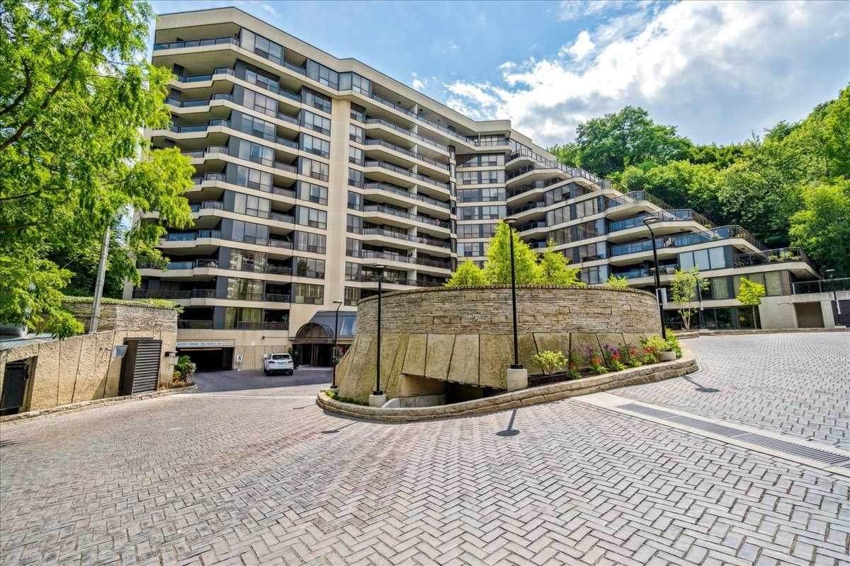 3900 Yonge St - Photo 1