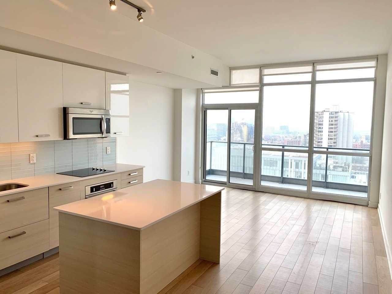 210 Simcoe St - Photo 1
