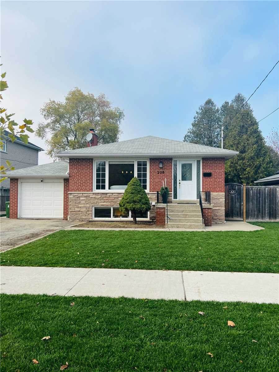 238 Connaught Ave - Photo 1