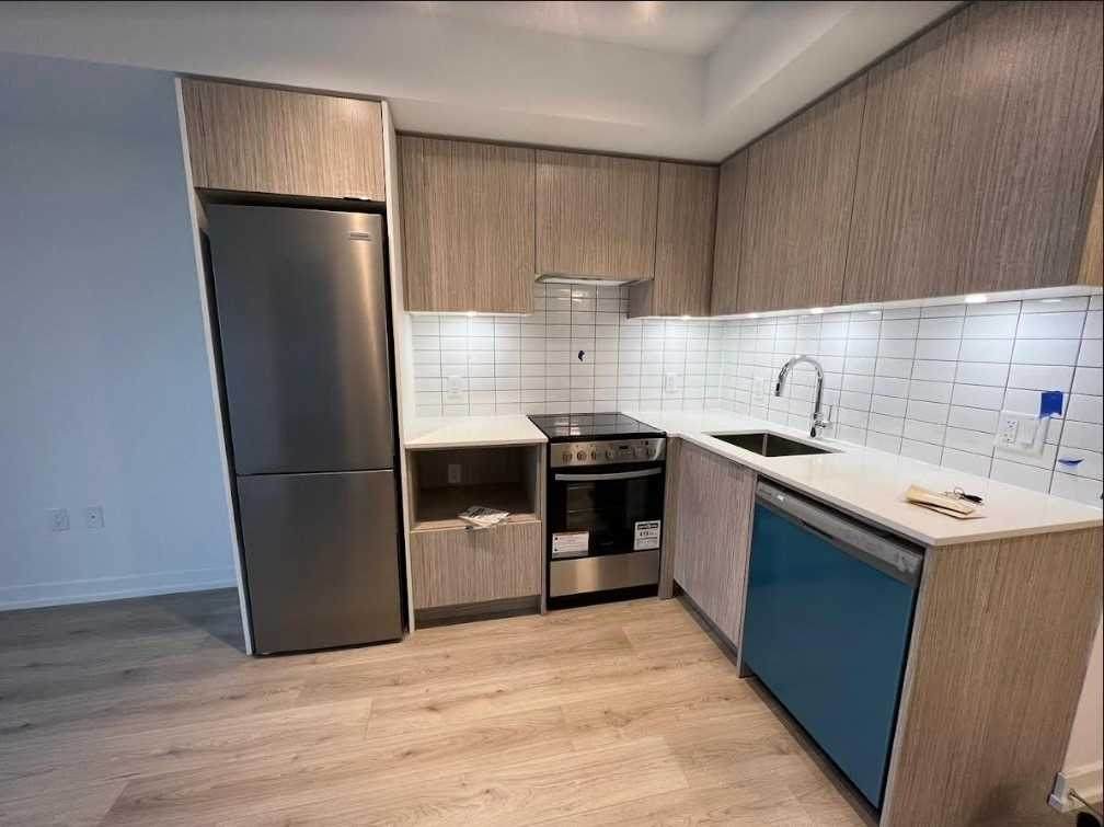 395 Bloor St - Photo 1