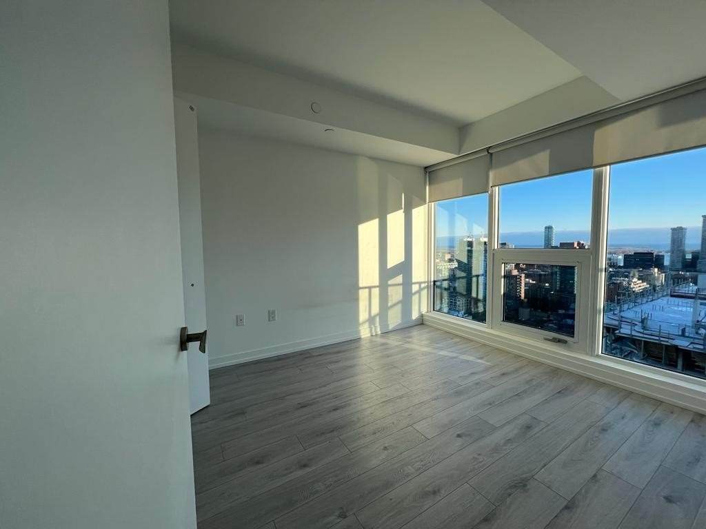 77 Shuter St - Photo 1