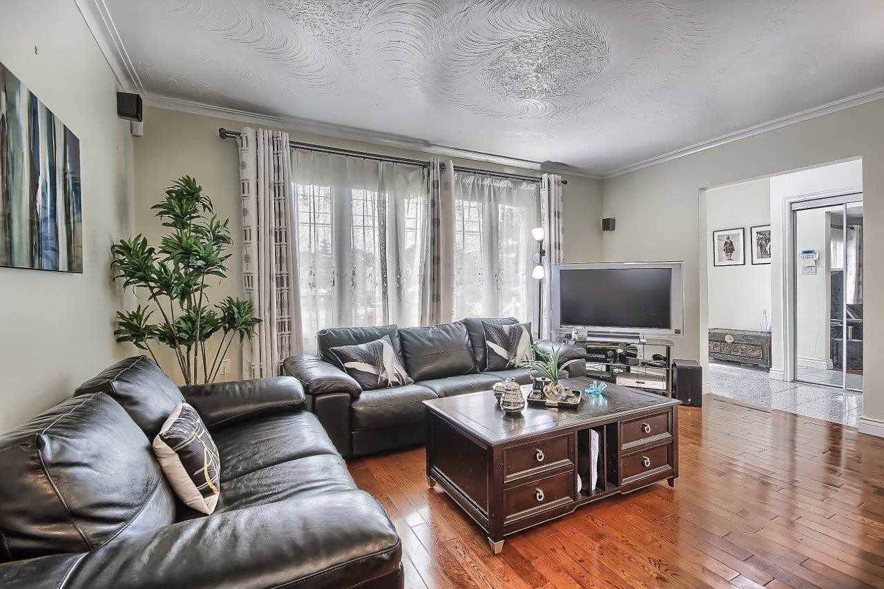 797 Ellesmere Rd - Photo 1