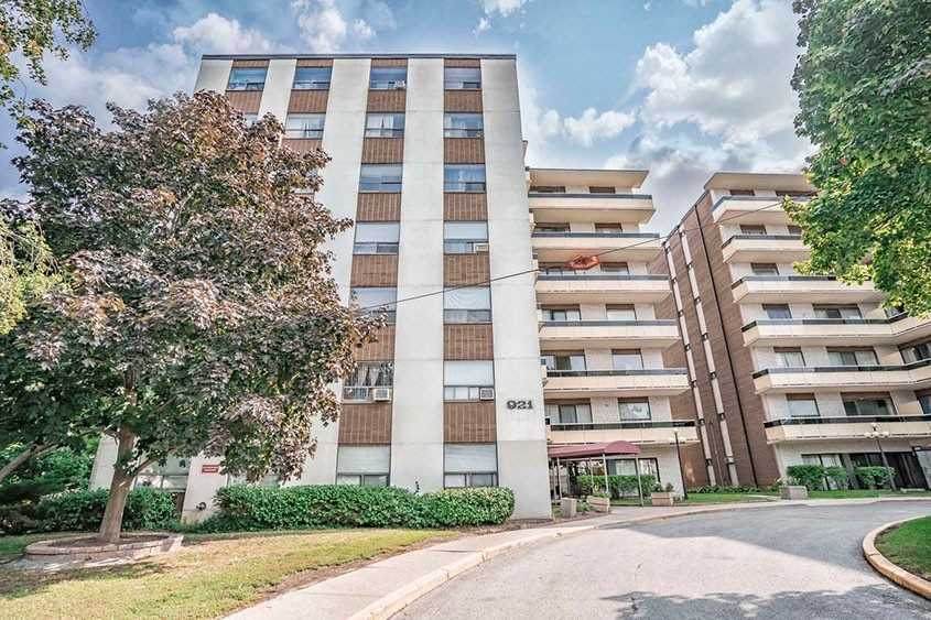 921 Midland Ave - Photo 1