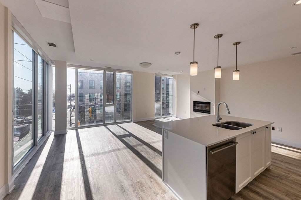 200 Woodbine Ave - Photo 1