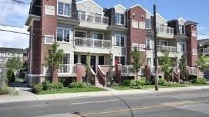 2320 Gerrard St - Photo 1