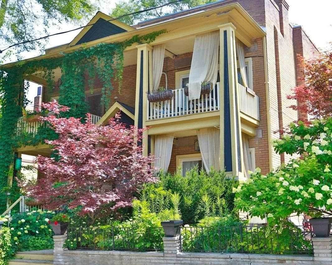 21 Fernwood Park Ave - Photo 1