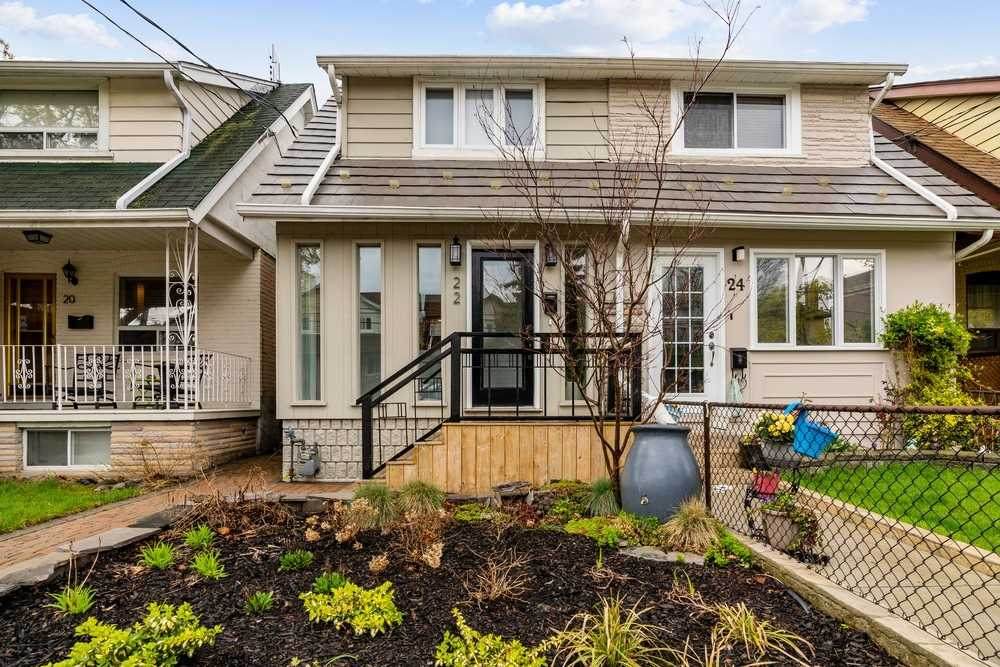 22 Larchmount Ave - Photo 1