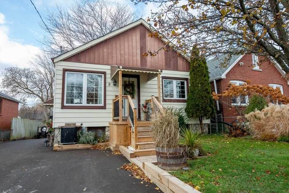 8 Wolcott Ave - Photo 1