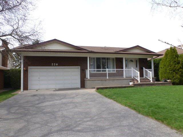 226 Beatrice St - Photo 1
