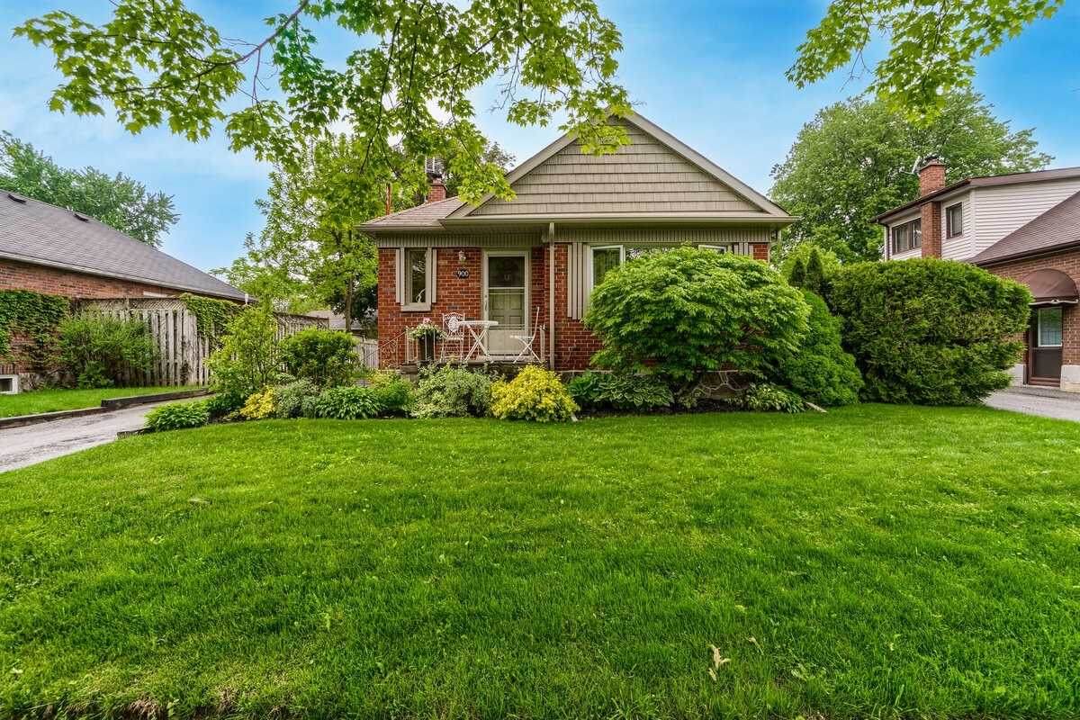 900 Grierson St - Photo 1