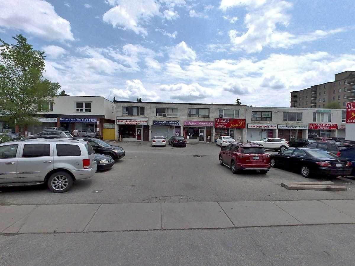 1835 Lawrence Ave - Photo 1