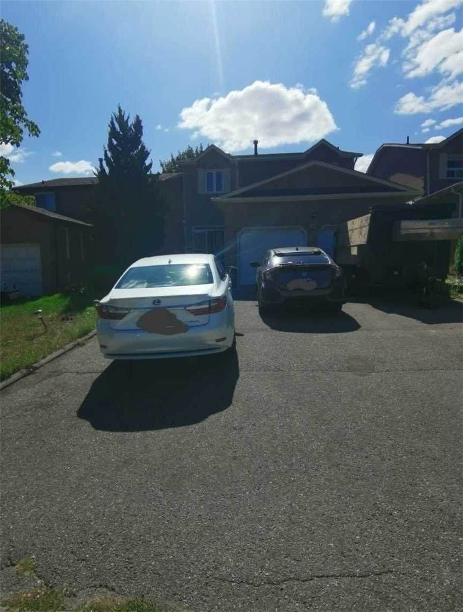 15 Saintsbury Sq - Photo 1