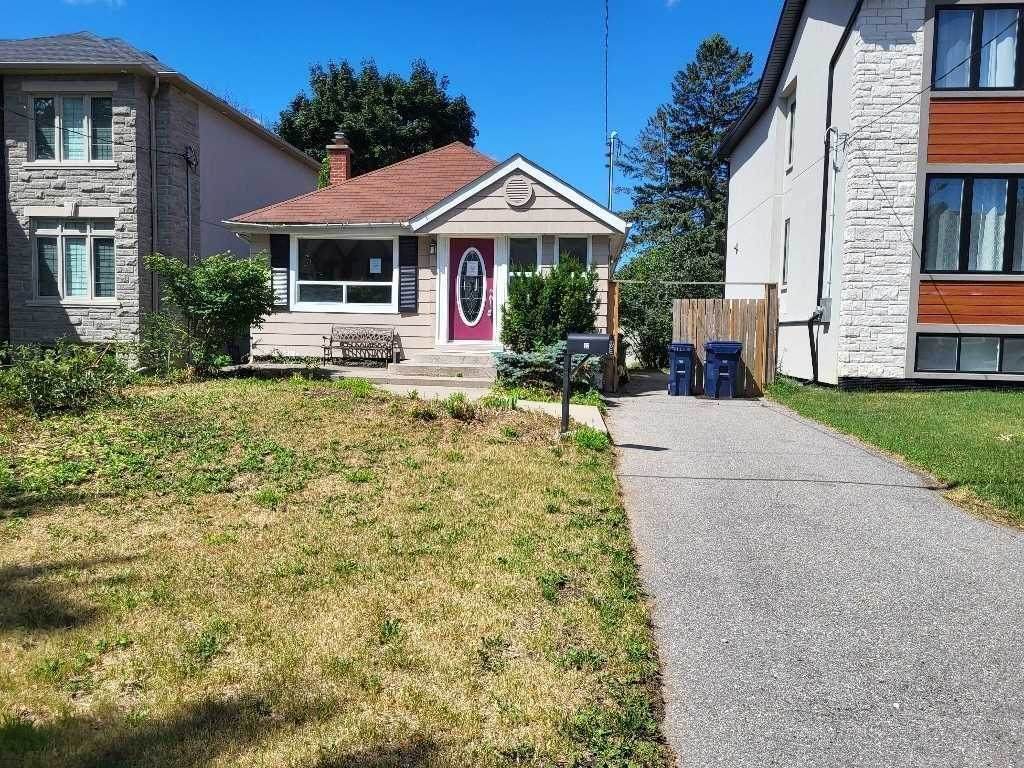 12 Harewood Ave - Photo 1
