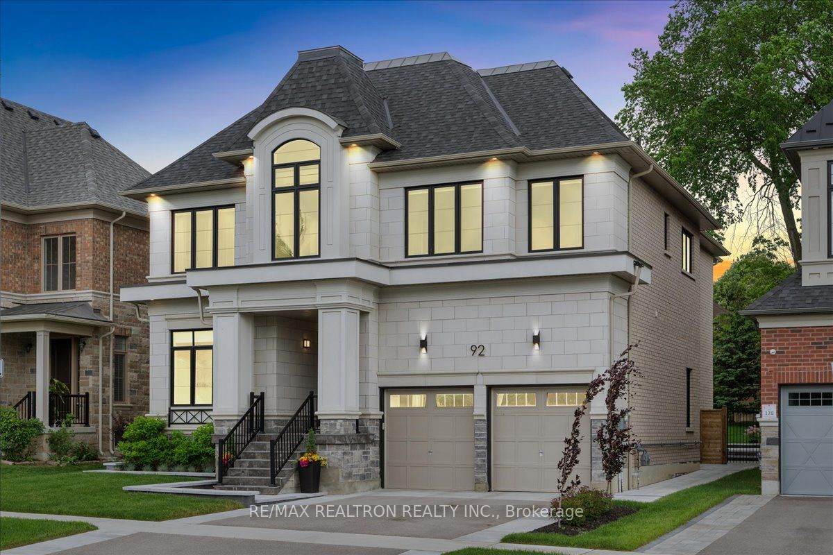 92 Klees Crescent - Photo 1