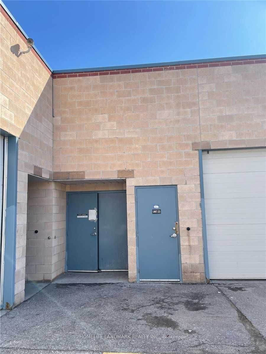 https://bt-photos.global.ssl.fastly.net/toronto/orig_boomver_1_N12787516-1.jpg