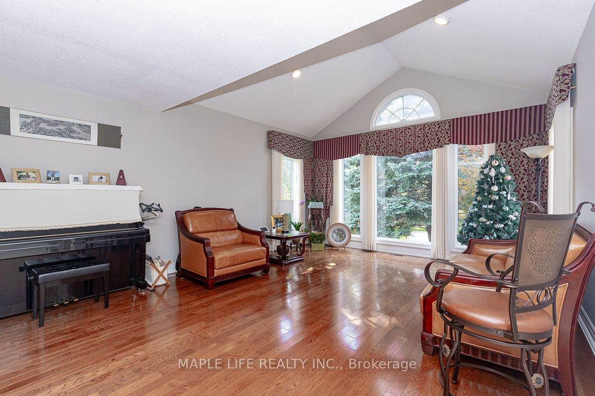 https://bt-photos.global.ssl.fastly.net/toronto/orig_boomver_1_N13087654-1.jpg
