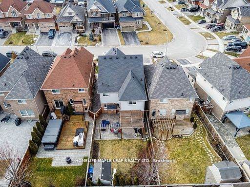47 Hawke Crescent - Photo 1