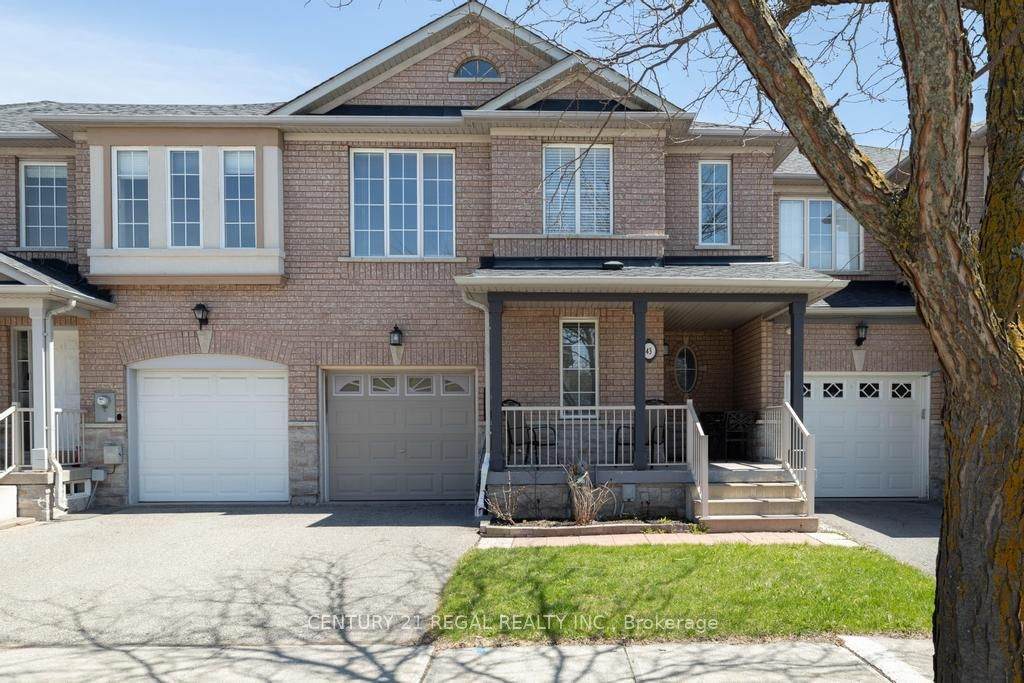 43 Waterton Crescent - Photo 1