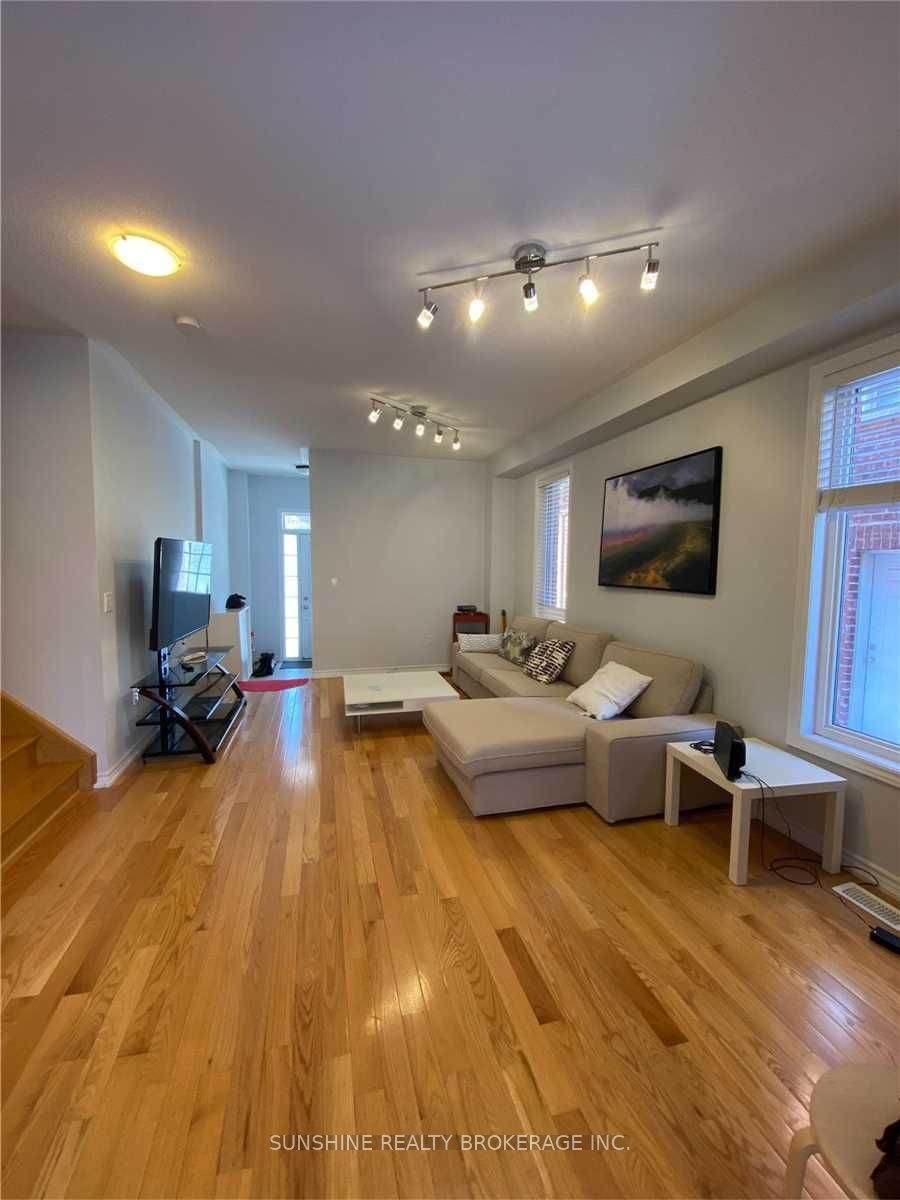 https://bt-photos.global.ssl.fastly.net/toronto/1280_boomver_1_N13601794-1.jpg