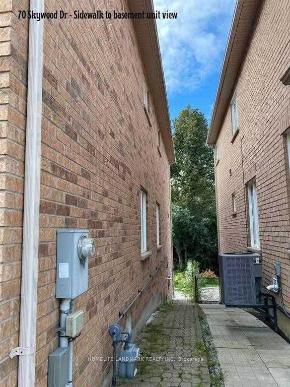 https://bt-photos.global.ssl.fastly.net/toronto/orig_boomver_1_N13606772-1.jpg