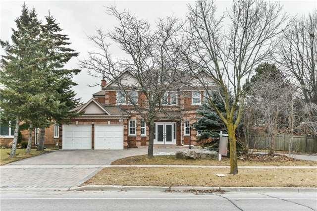 163 Spadina Rd - Photo 1