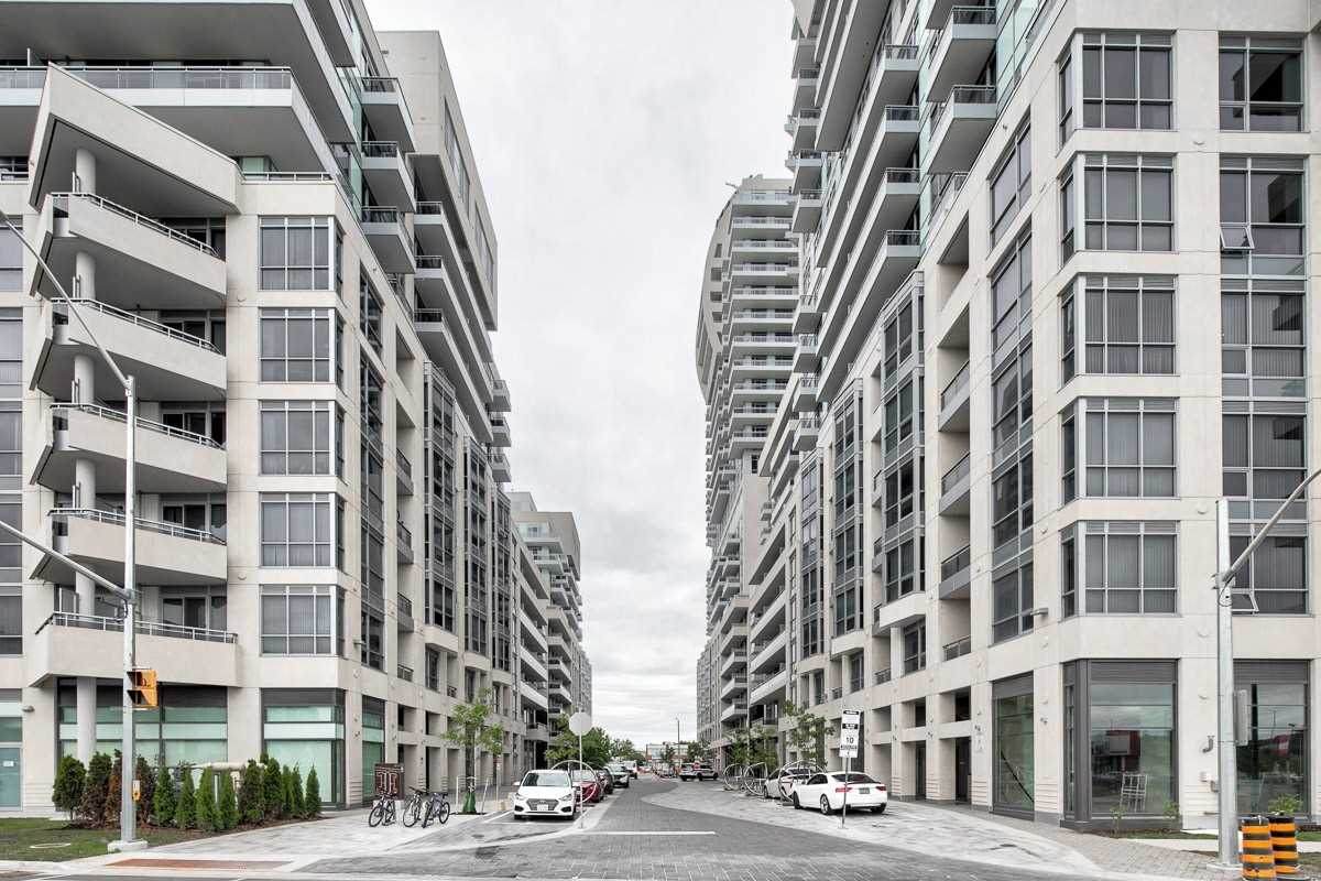 9205 Yonge St - Photo 1