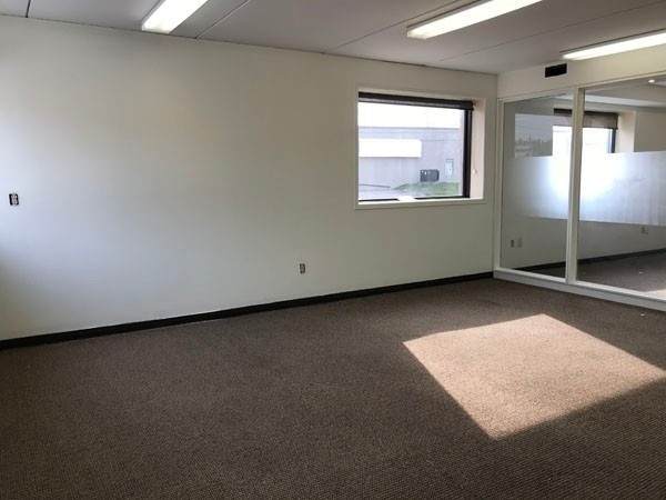 580 Steven Crt - Photo 1