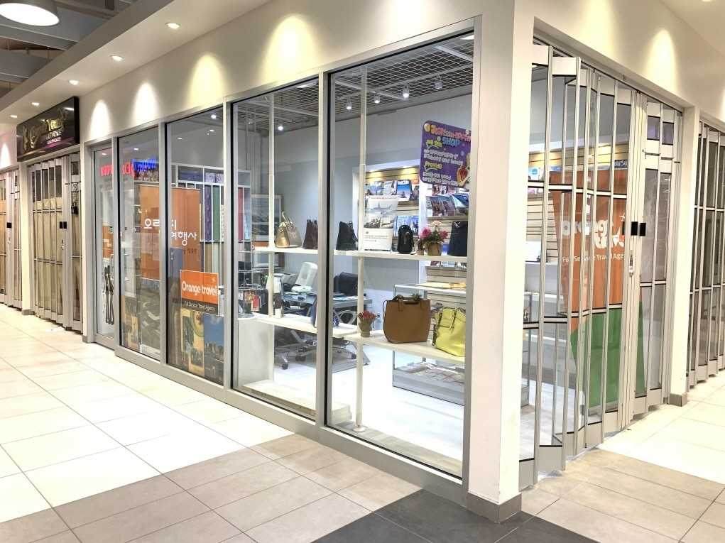 7181 Yonge St - Photo 1