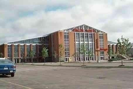 4300 Steeles Ave - Photo 1