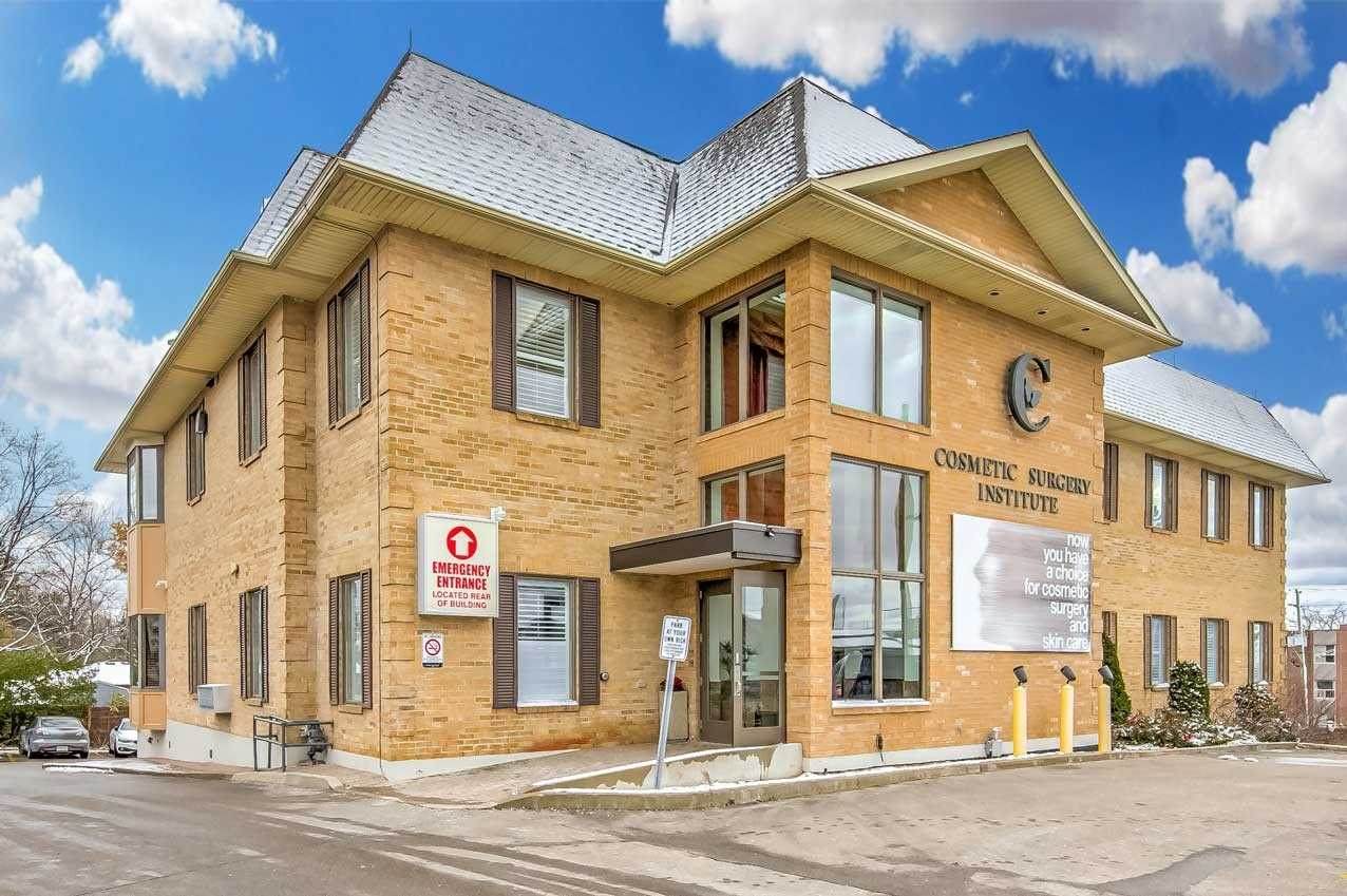 9955 Yonge St - Photo 1