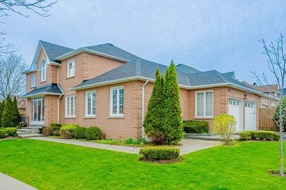 49 Hammerstone Cres - Photo 1