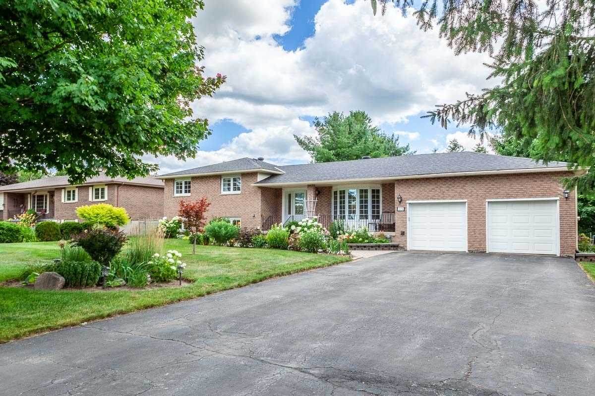 215 Valley View Dr - Photo 1