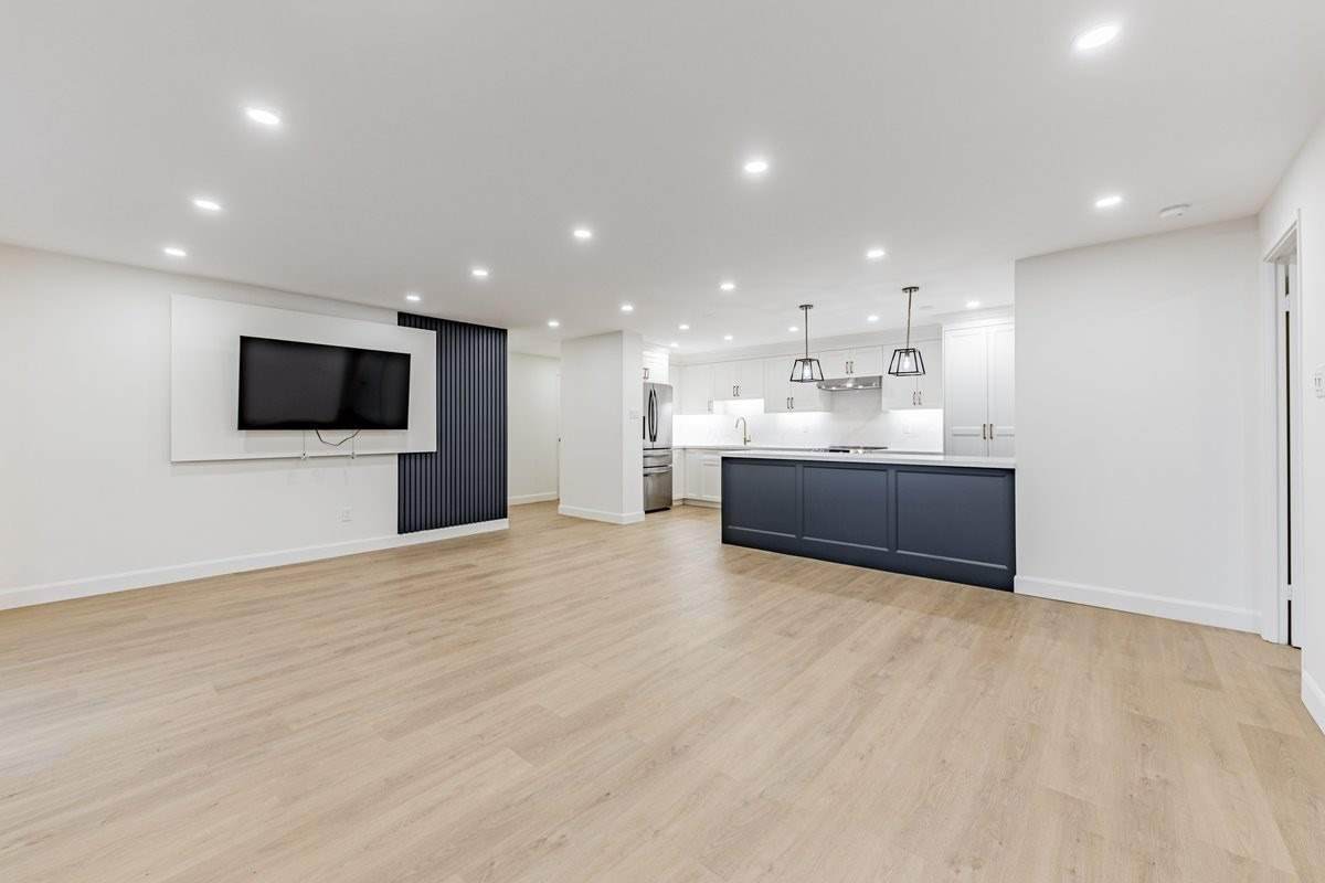 50 Inverlochy Blvd - Photo 1